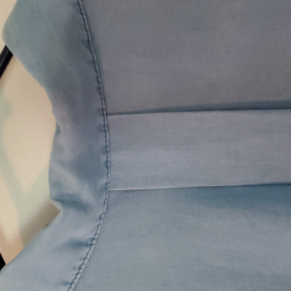 Button up blouse - Picture 8 of 11
